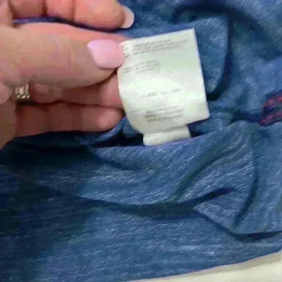 Medium International Report long sleeve blue tee. Item # 6L - Picture 6 of 7